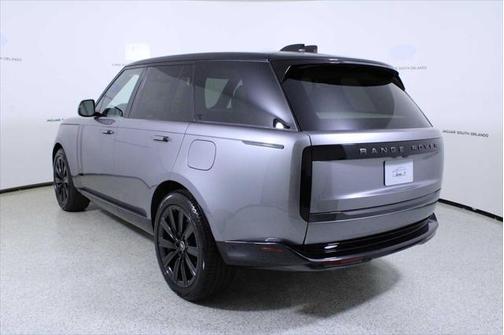 2025 Land Rover Range Rover P550e SE