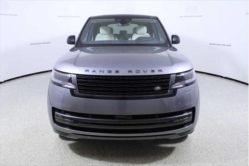 2025 Land Rover Range Rover P550e SE
