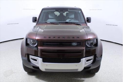 2025 Land Rover Defender 130 P400 S