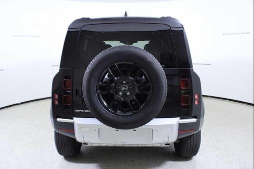 2024 Land Rover Defender 110 P400 S