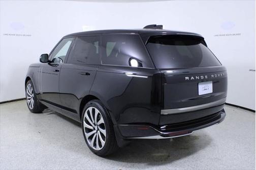 2025 Land Rover Range Rover P530 SE