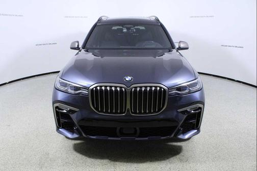 2022 BMW X7 M50i