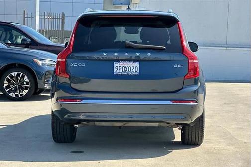 2025 Volvo XC90 B6 Plus 7-Seater