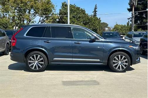 2025 Volvo XC90 B6 Plus 7-Seater