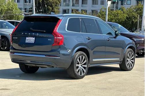 2025 Volvo XC90 B6 Plus 7-Seater