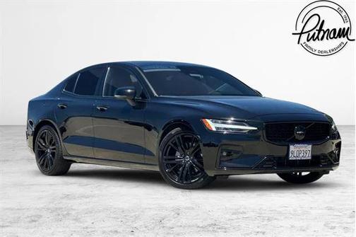 2024 Volvo S60 B5 Plus Black Edition