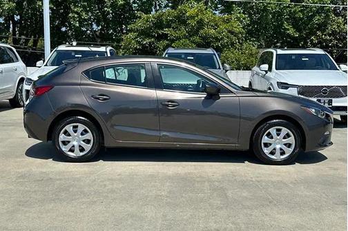 2015 Mazda Mazda3 i Sport
