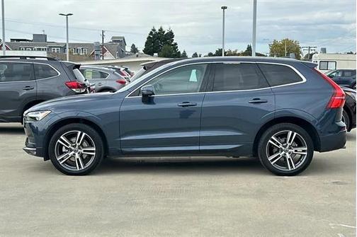 2021 Volvo XC60 T5 Momentum