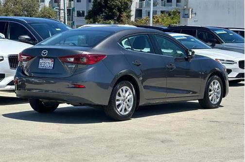 2018 Mazda Mazda3 Sport
