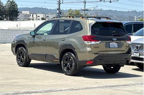 Autumn Green Metallic 2025 Subaru Forester Wilderness