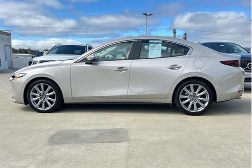 2023 Mazda Mazda3 FWD w/Preferred Package