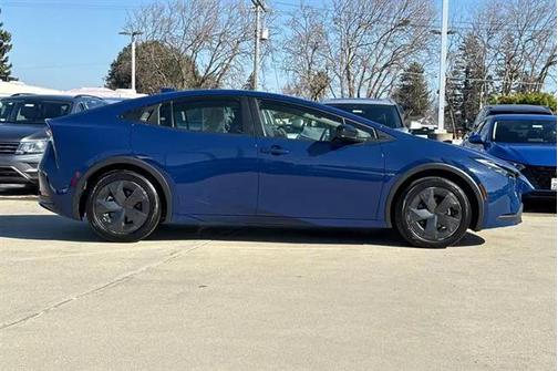 2023 Toyota Prius LE