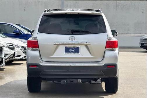 2011 Toyota Highlander SE