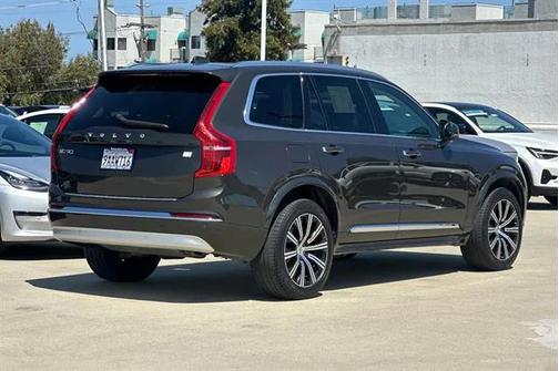 2022 Volvo XC90 Recharge Plug-In Hybrid T8 Inscription 7 Passenger