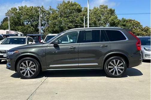 2022 Volvo XC90 Recharge Plug-In Hybrid T8 Inscription 7 Passenger