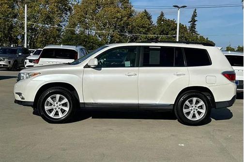 2013 Toyota Highlander SE