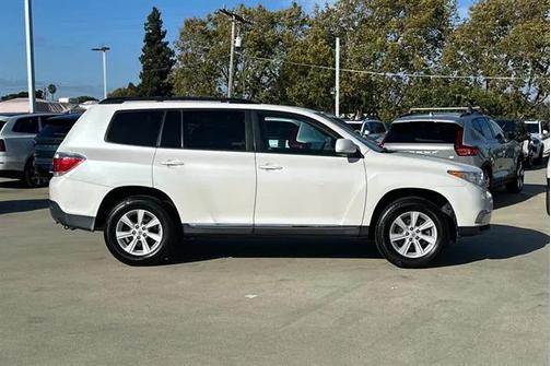 2013 Toyota Highlander SE