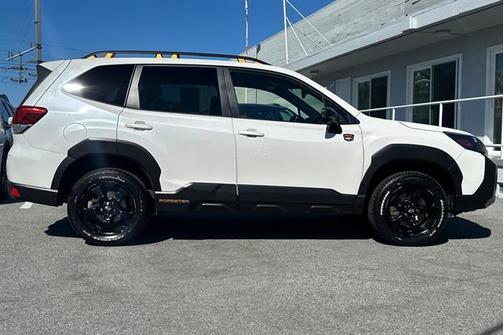 Crystal White Pearl 2023 Subaru Forester Wilderness