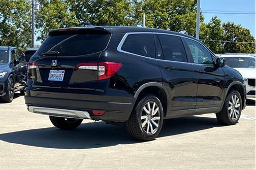Crystal Black Pearl 2020 Honda Pilot 2WD EX-L