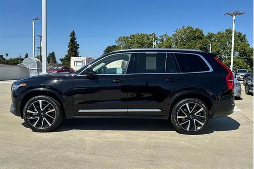 2024 Volvo XC90 B6 Ultimate Bright Theme 6-Seater