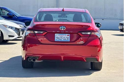 2024 Toyota Camry Hybrid SE