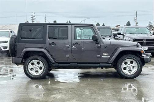 2014 Jeep Wrangler Unlimited Sahara