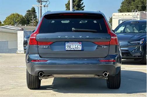2020 Volvo XC60 Recharge Plug-In Hybrid T8 Momentum