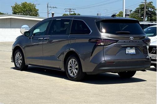 Predawn Gray Mica 2024 Toyota Sienna XLE