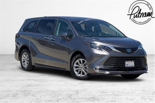Predawn Gray Mica 2024 Toyota Sienna XLE
