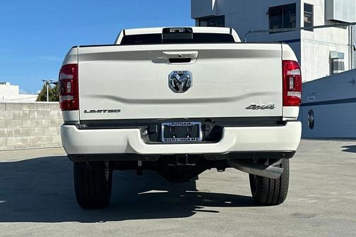 2024 RAM 3500 Limited Crew Cab 4x4 8' Box