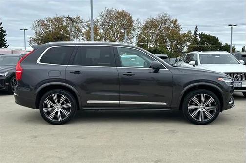 2023 Volvo XC90 Recharge Plug-In Hybrid T8 Plus Bright Theme 7-Seater