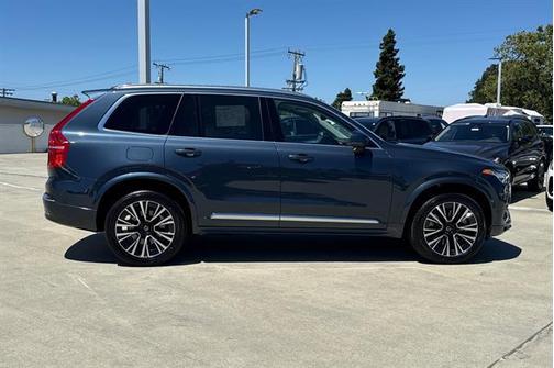 Denim Blue Metallic 2025 Volvo XC90 Plug-In Hybrid Plus