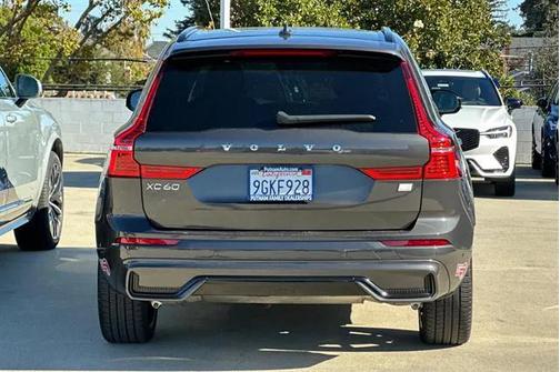 2023 Volvo XC60 Recharge Plug-In Hybrid T8 Ultimate Dark Theme