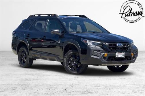 Crystal Black Silica 2024 Subaru Outback Wilderness