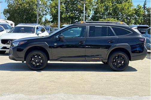 Crystal Black Silica 2024 Subaru Outback Wilderness