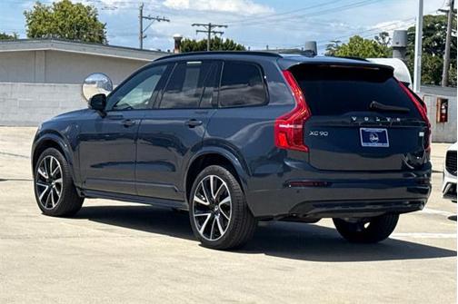 Denim Blue Metallic 2023 Volvo XC90 Recharge Plug-In Hybrid T8 Ultimate Dark Theme 7-Seater