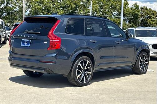 Denim Blue Metallic 2023 Volvo XC90 Recharge Plug-In Hybrid T8 Ultimate Dark Theme 7-Seater