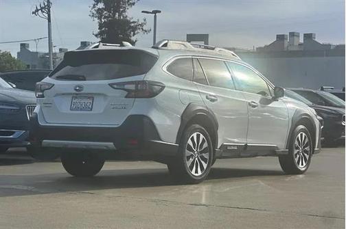 2023 Subaru Outback Touring XT