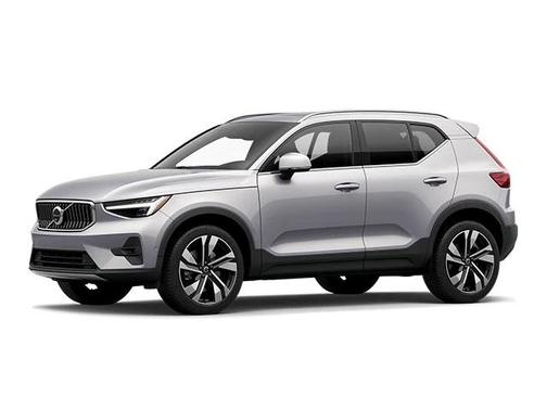 2025 Volvo XC40 B5 Ultra Bright Theme