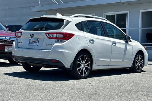 Crystal White Pearl 2017 Subaru Impreza 2.0i Limited