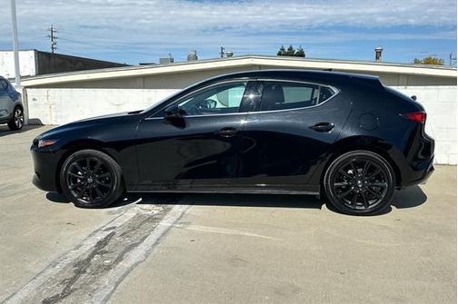 2023 Mazda Mazda3 FWD w/Premium Package