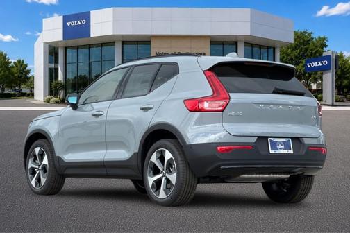 Vapour Grey 2026 Volvo XC40 B5 Plus