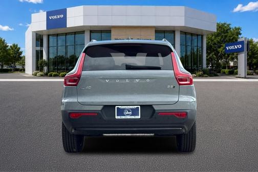 Vapour Grey 2026 Volvo XC40 B5 Plus