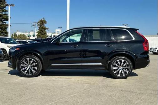 2022 Volvo XC90 T6 Inscription