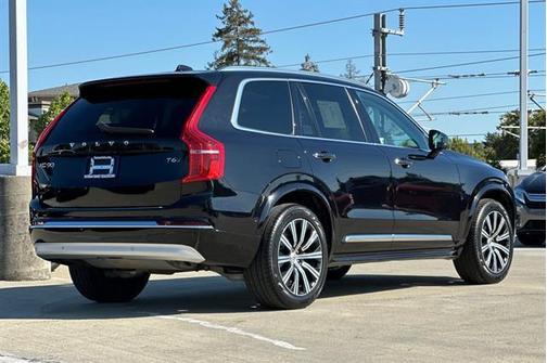 2022 Volvo XC90 T6 Inscription