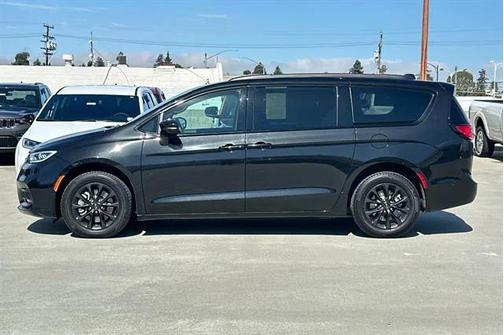 2021 Chrysler Pacifica Touring L