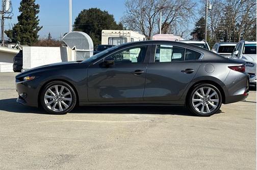 2022 Mazda Mazda3 FWD w/Preferred Package