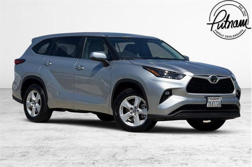 Celestial Silver Metallic 2023 Toyota Highlander LE