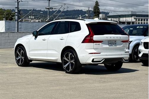 Crystal White Metallic 2025 Volvo XC60 Plug-In Hybrid Ultra, T8 AWD Electric/Gasoline, Dark