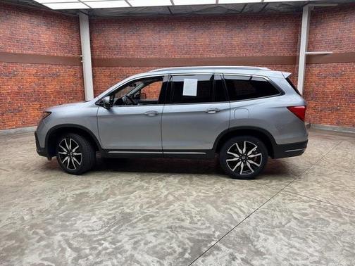 2020 Honda Pilot Touring 8-Passenger